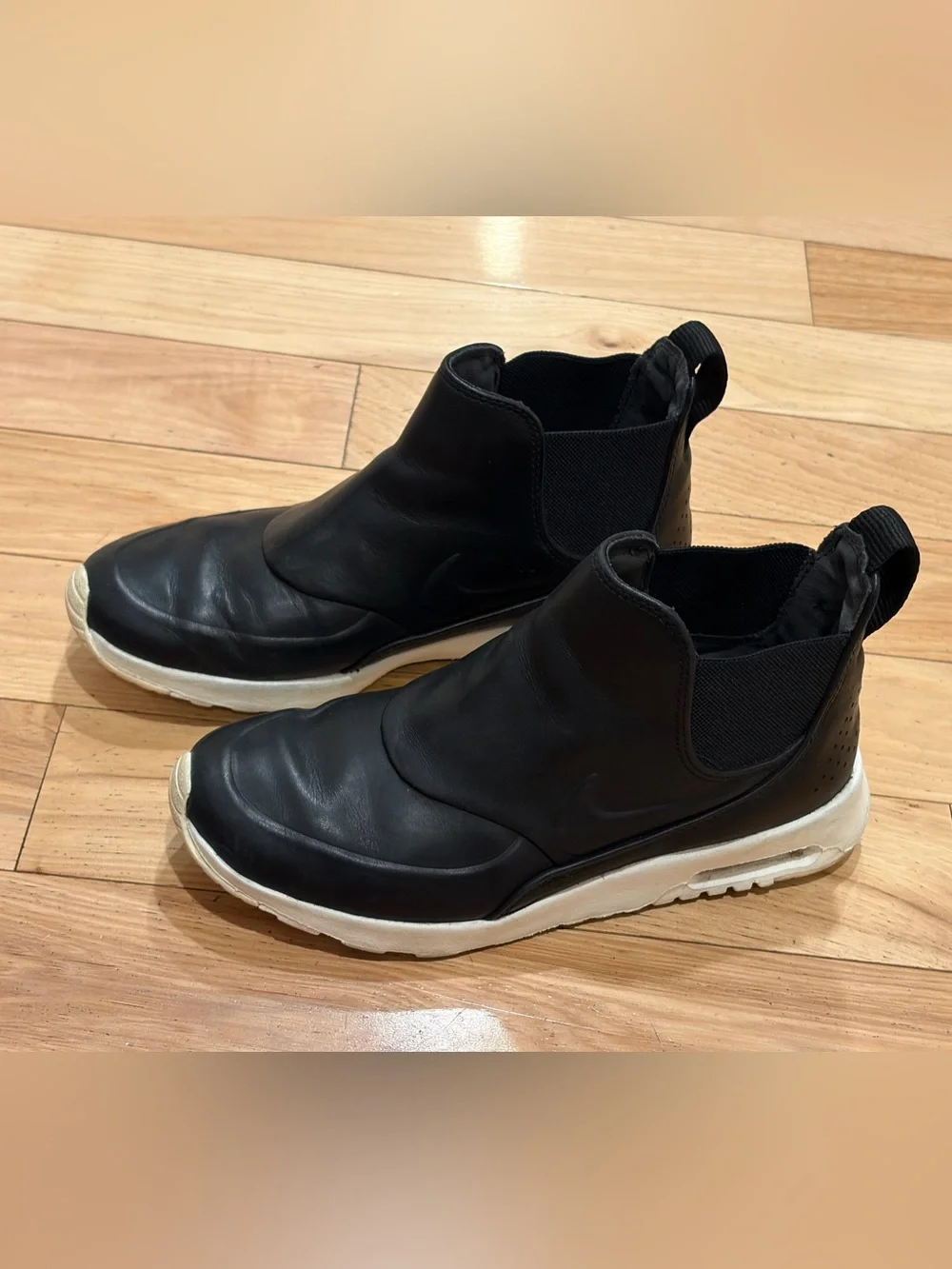 Nike Air Max Thea Black Leather Mid Boots Sporty Booties - Women’s Size 7.5